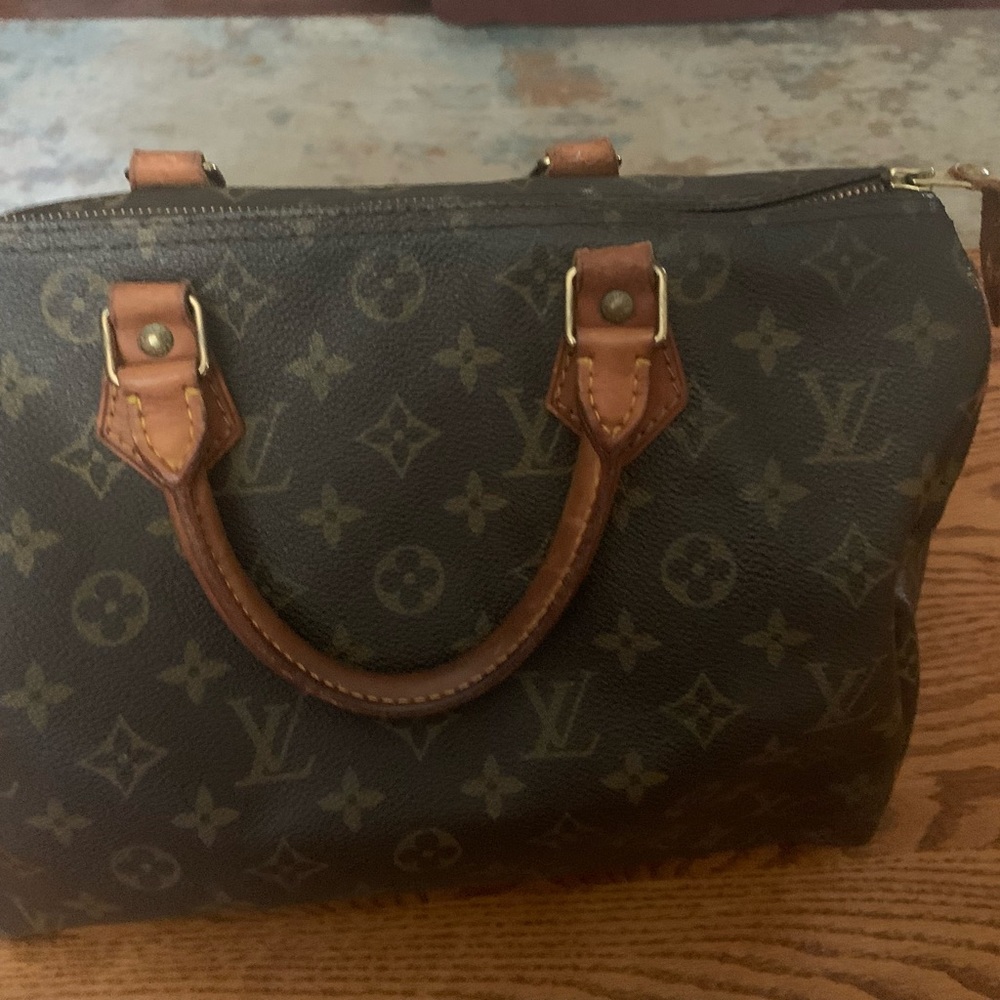 Vintage speedy 30 lv authentic 09/12 in great shape